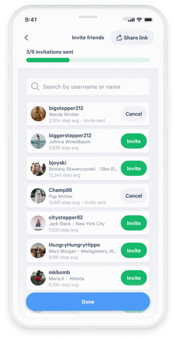 phone display friend invitation screen. Each friend is displayed in a row and the user can invite them by pressing a button on the right.